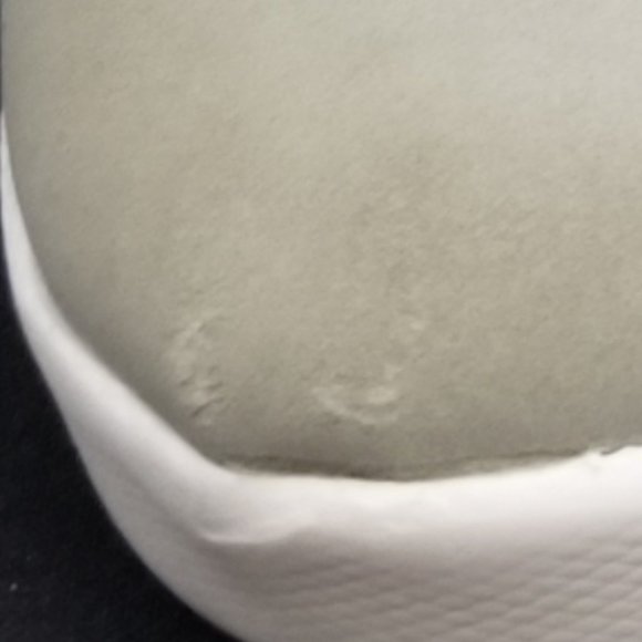 FILA BOYS/GIRLS GRAY HIGH TOP SNEAKERS SIZE - 12 - Picture 11 of 12